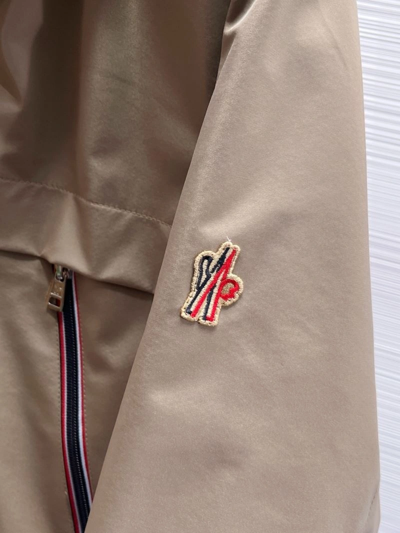 Moncler Outwear Breathable 140751