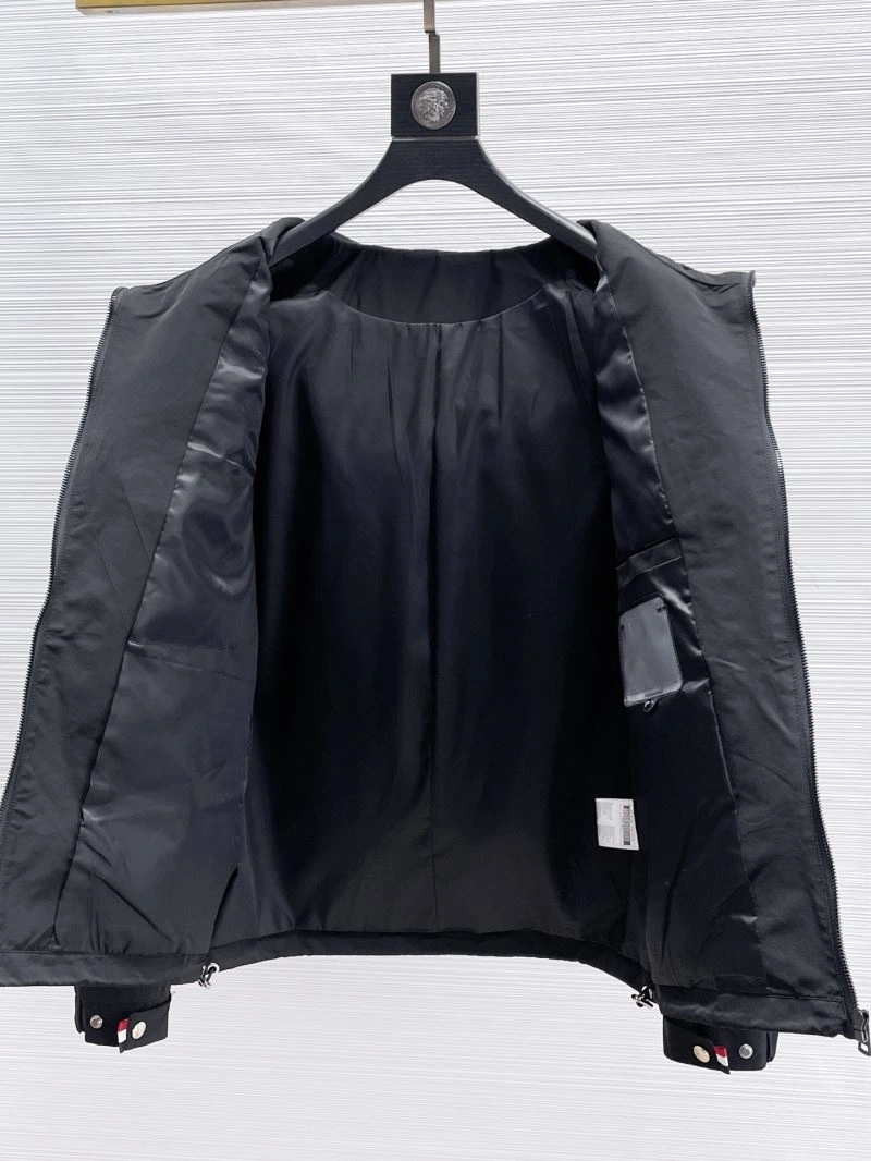 Moncler Outwear Timeless 140749
