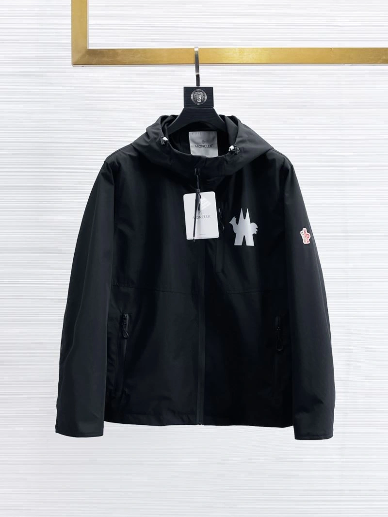 FlexibleFit Moncler Outwear 140773