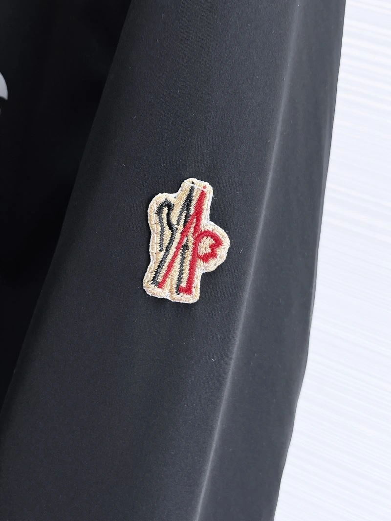 FlexibleFit Moncler Outwear 140773