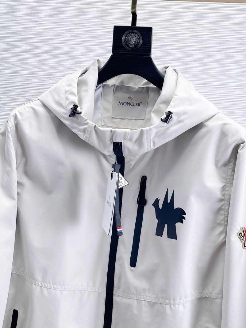 Lightweight Moncler Outwear 140742