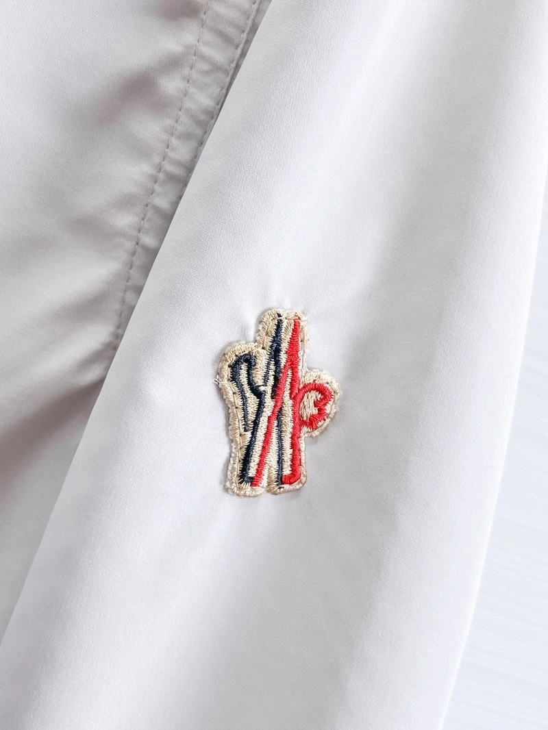 Lightweight Moncler Outwear 140742