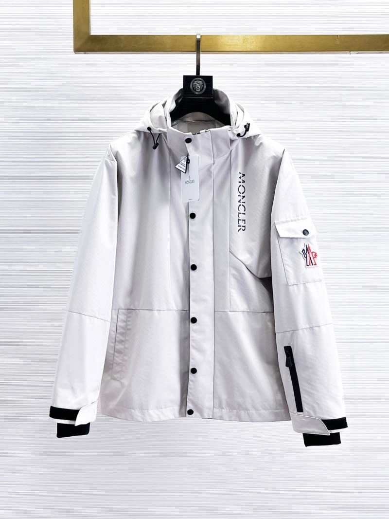Moncler Outwear Bright 140774