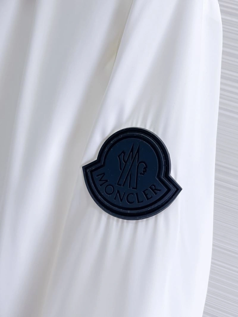 Moncler Outwear Casual 140740