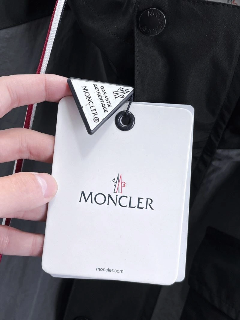 Fashionable Moncler Outwear 140753