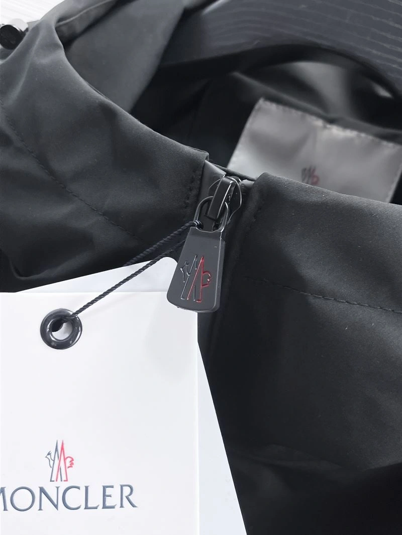 Moncler Outwear Packable 140746