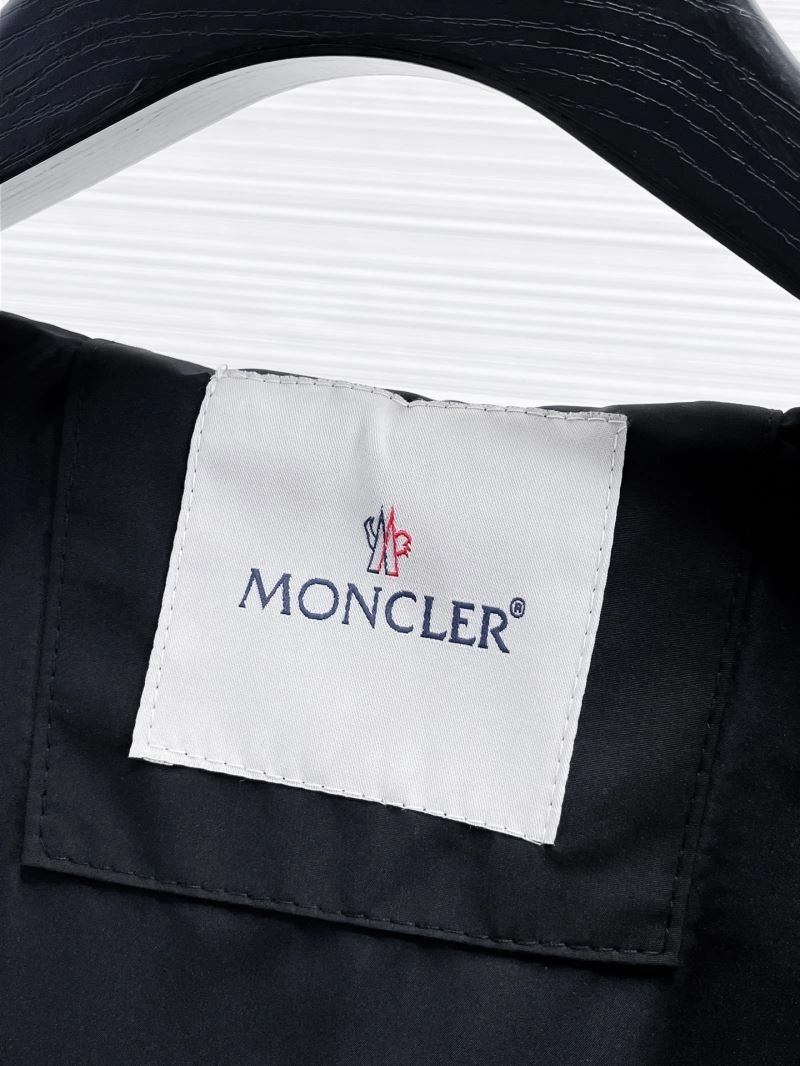 Moncler Outwear Packable 140746