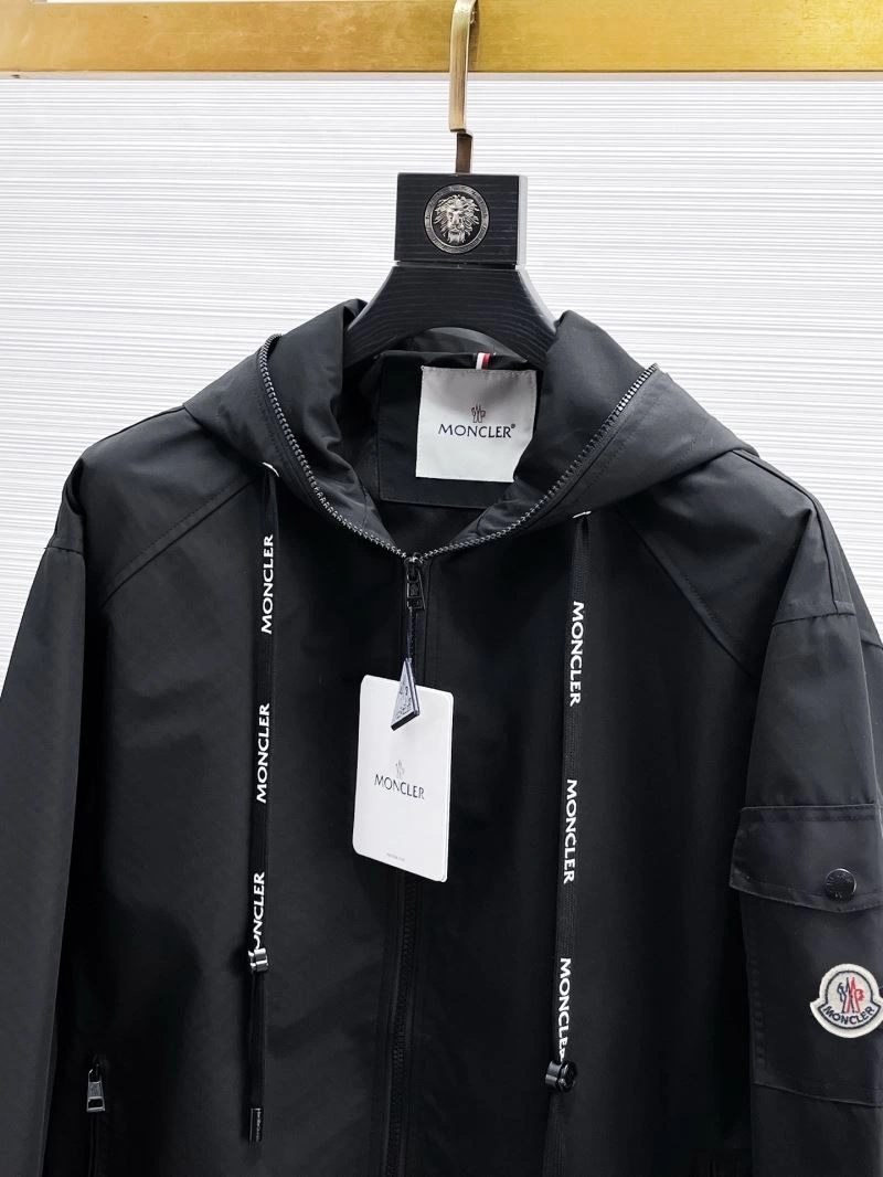 Moncler Outwear AllSeason 140748