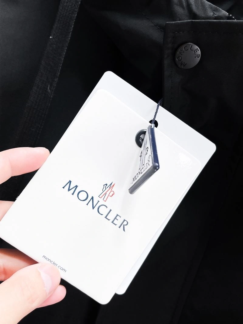 Durable Moncler Outwear 140744