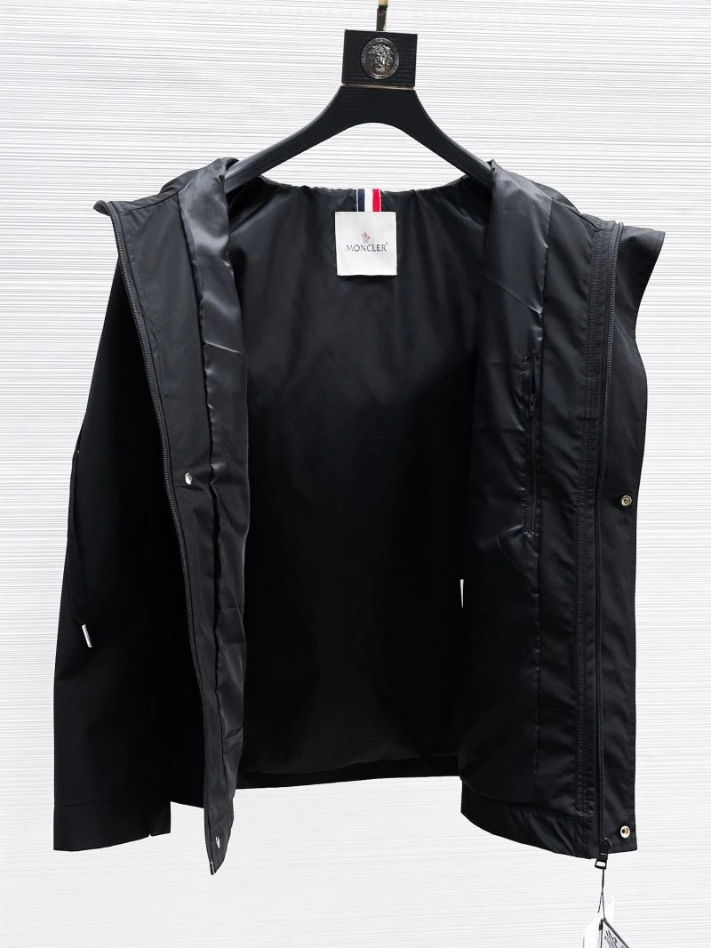 Durable Moncler Outwear 140744