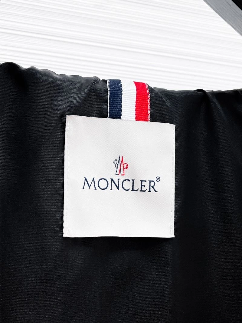 Durable Moncler Outwear 140744