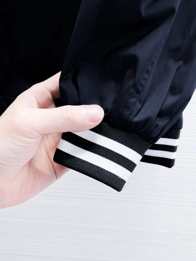 Minimalist Moncler Outwear 140736