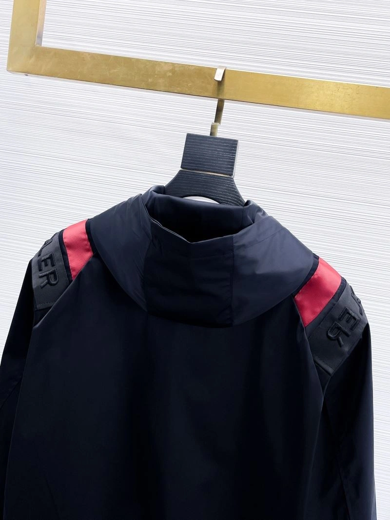 Minimalist Moncler Outwear 140736