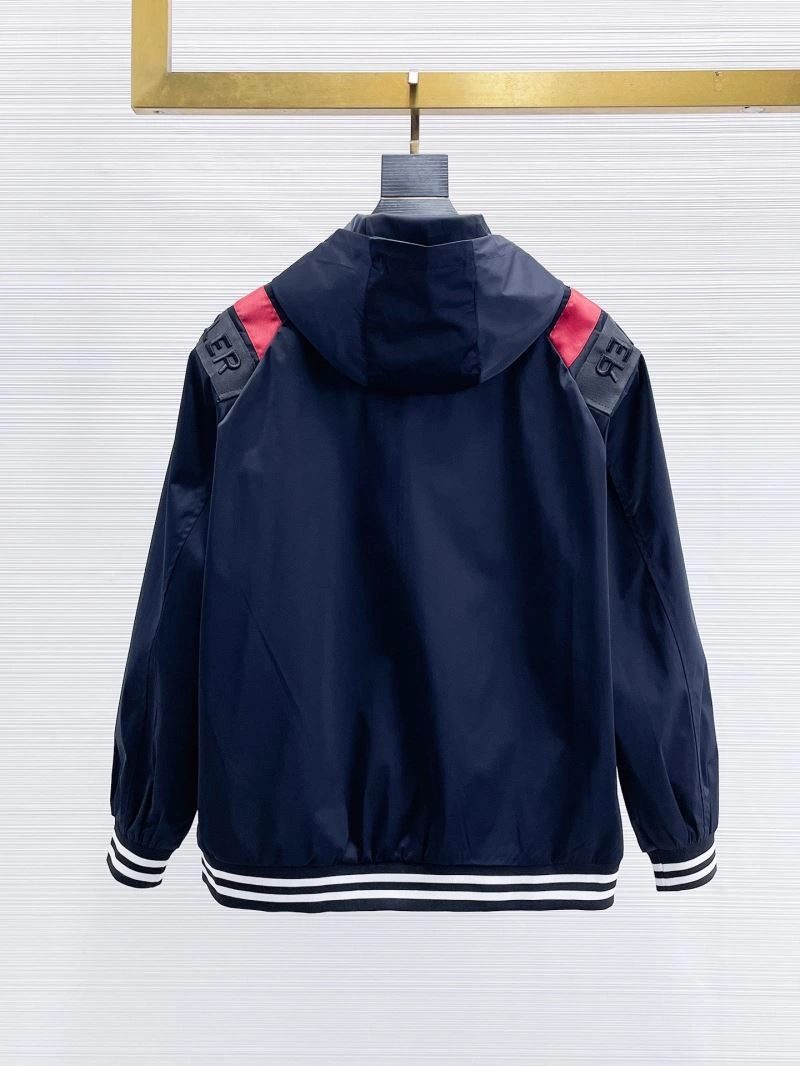 Minimalist Moncler Outwear 140736
