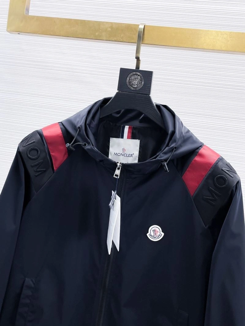 Minimalist Moncler Outwear 140736
