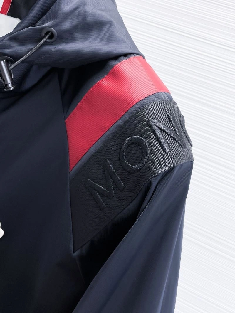 Minimalist Moncler Outwear 140736