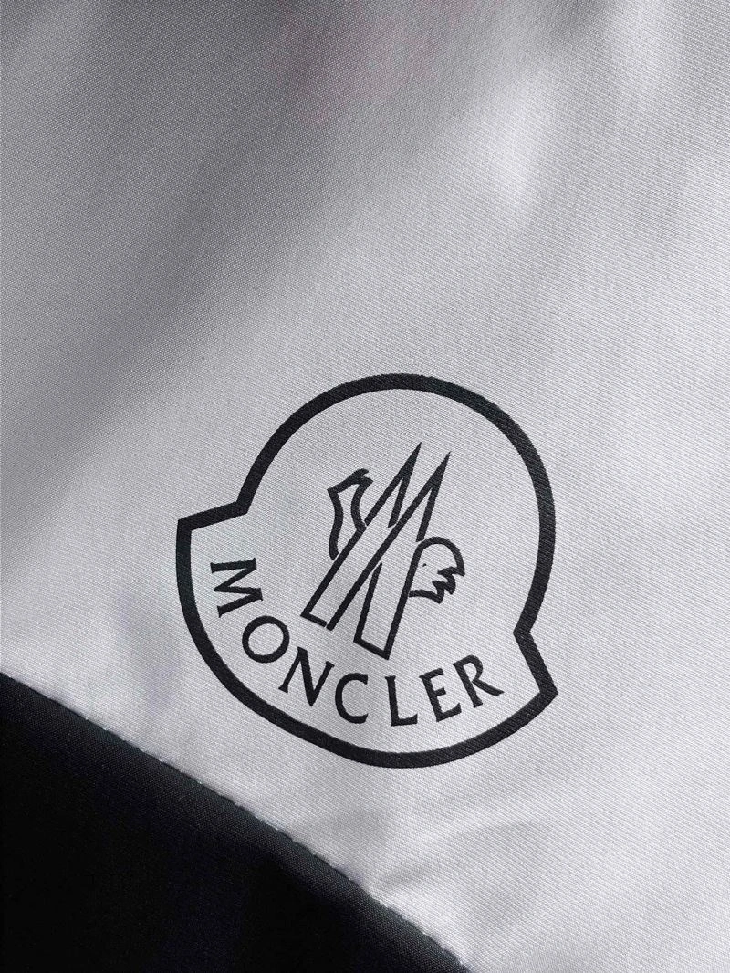 QuickDry Moncler Outwear 140735