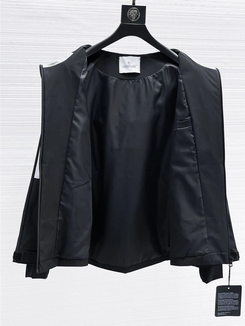 QuickDry Moncler Outwear 140735