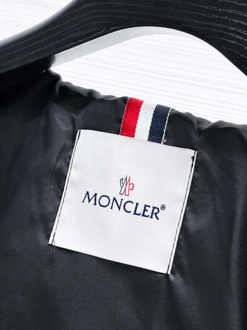 SoftTouch Moncler Outwear 140738