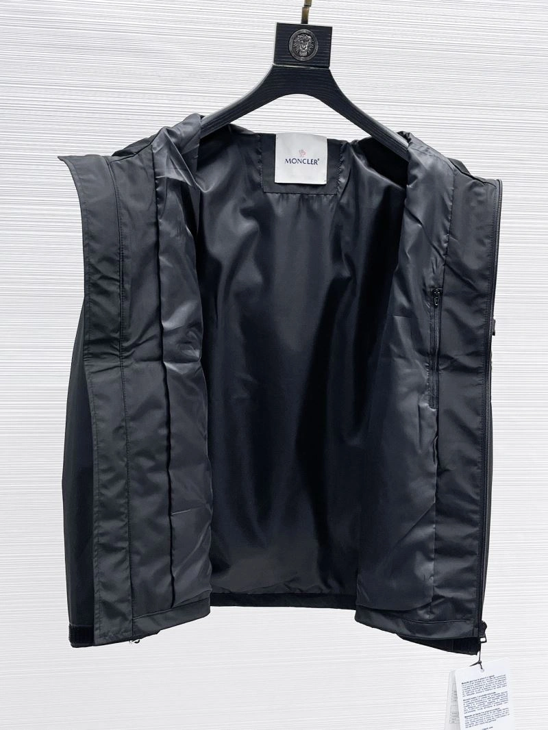 Comfortable Moncler Outwear 140734