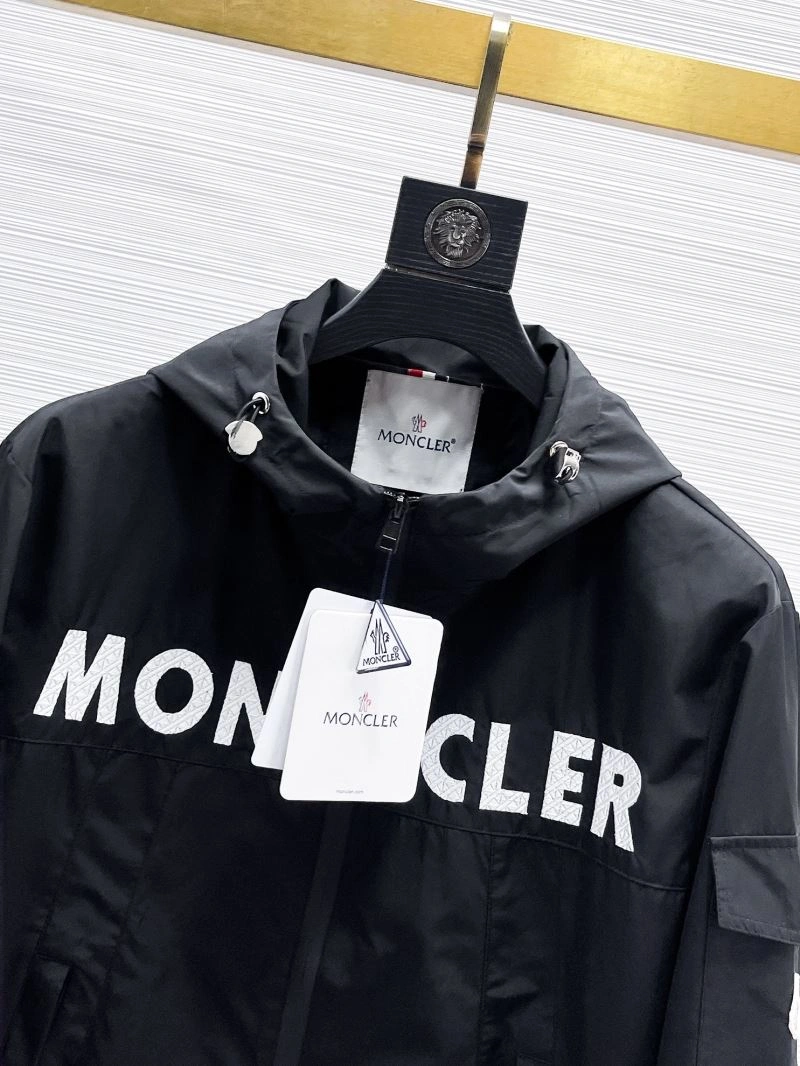 Comfortable Moncler Outwear 140734
