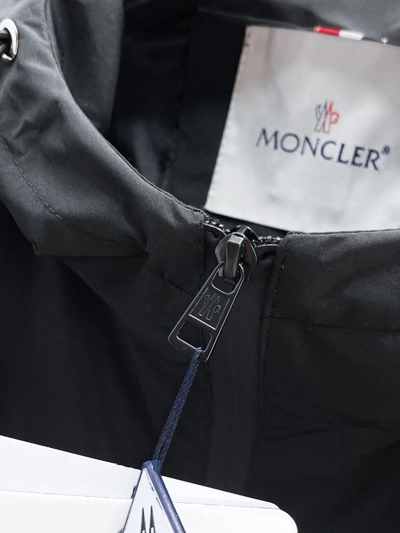 Comfortable Moncler Outwear 140734