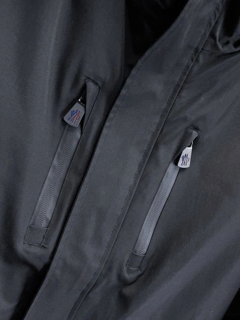 Timeless Moncler Outwear 140729