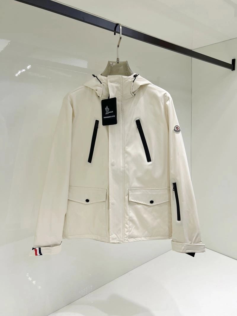 Moncler Outwear Sophisticated 140709