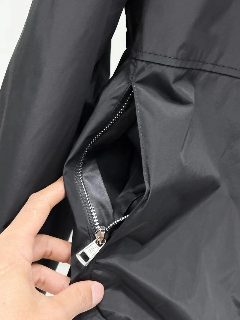 Moncler Outwear QuickDry 140721