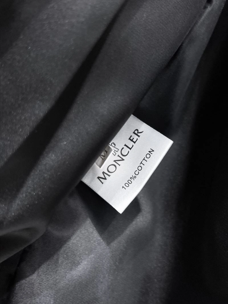 Moncler Outwear QuickDry 140721