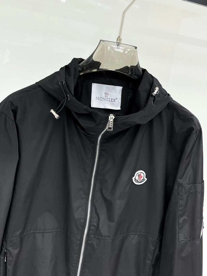 Moncler Outwear QuickDry 140721