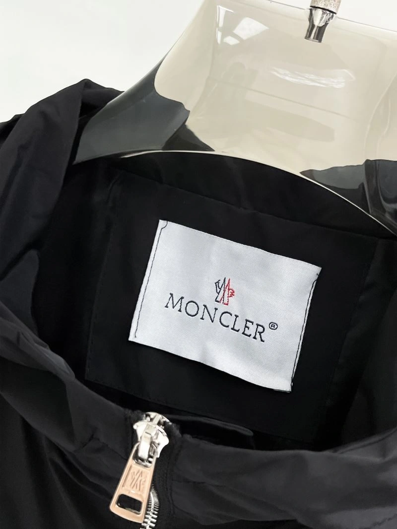 Moncler Outwear QuickDry 140721