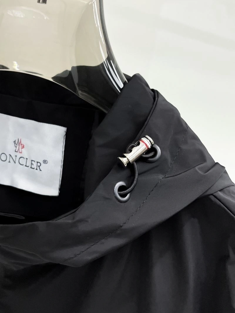 Moncler Outwear QuickDry 140721