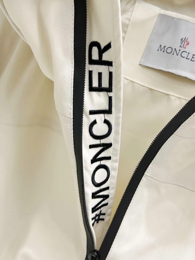 Classic Moncler Outwear 140724