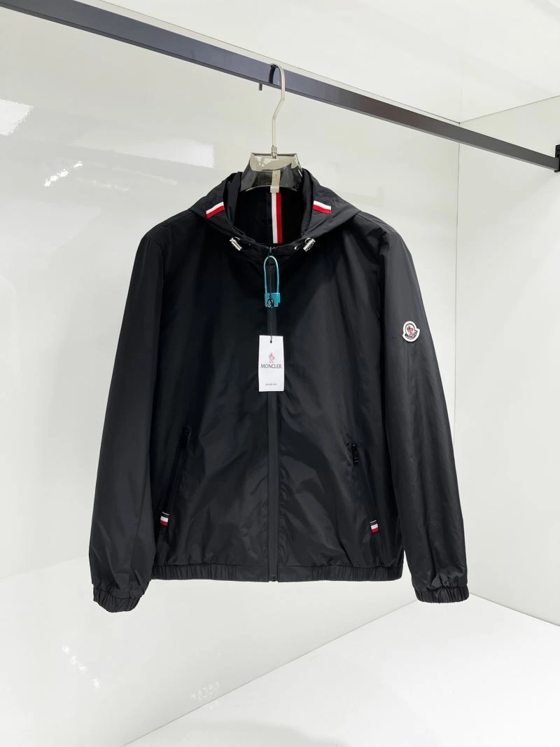 Moncler Outwear Sporty 140706
