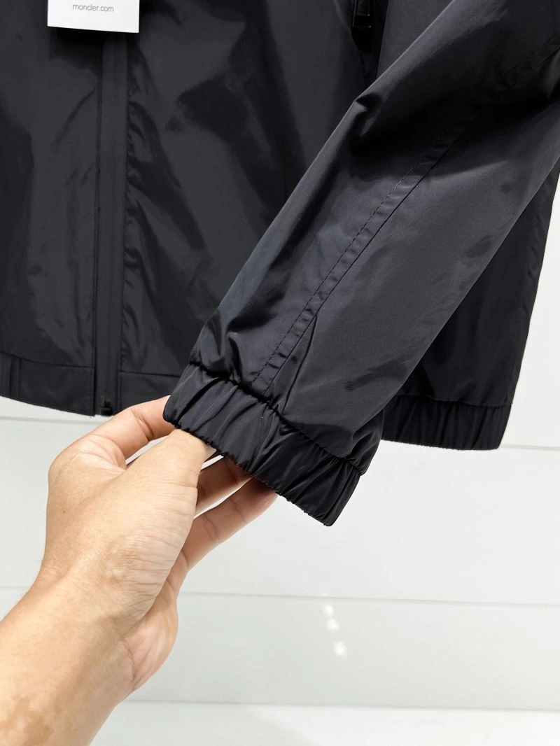 Moncler Outwear Sporty 140706