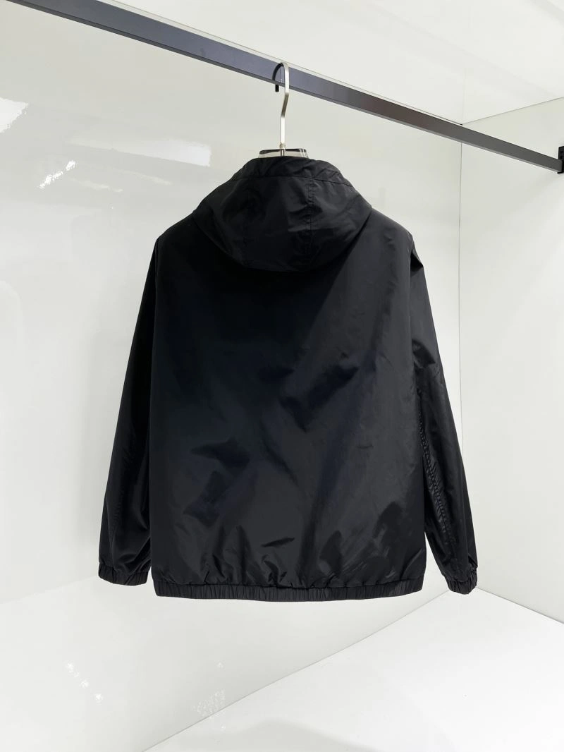 Moncler Outwear Sporty 140706
