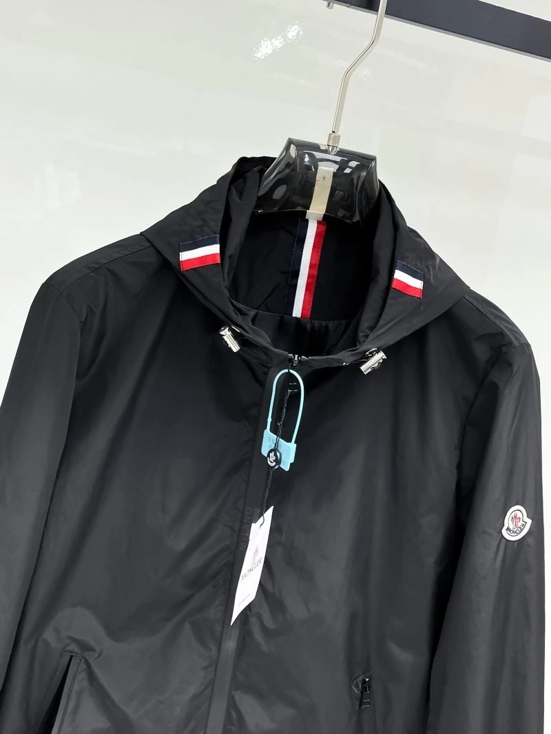Moncler Outwear Sporty 140706