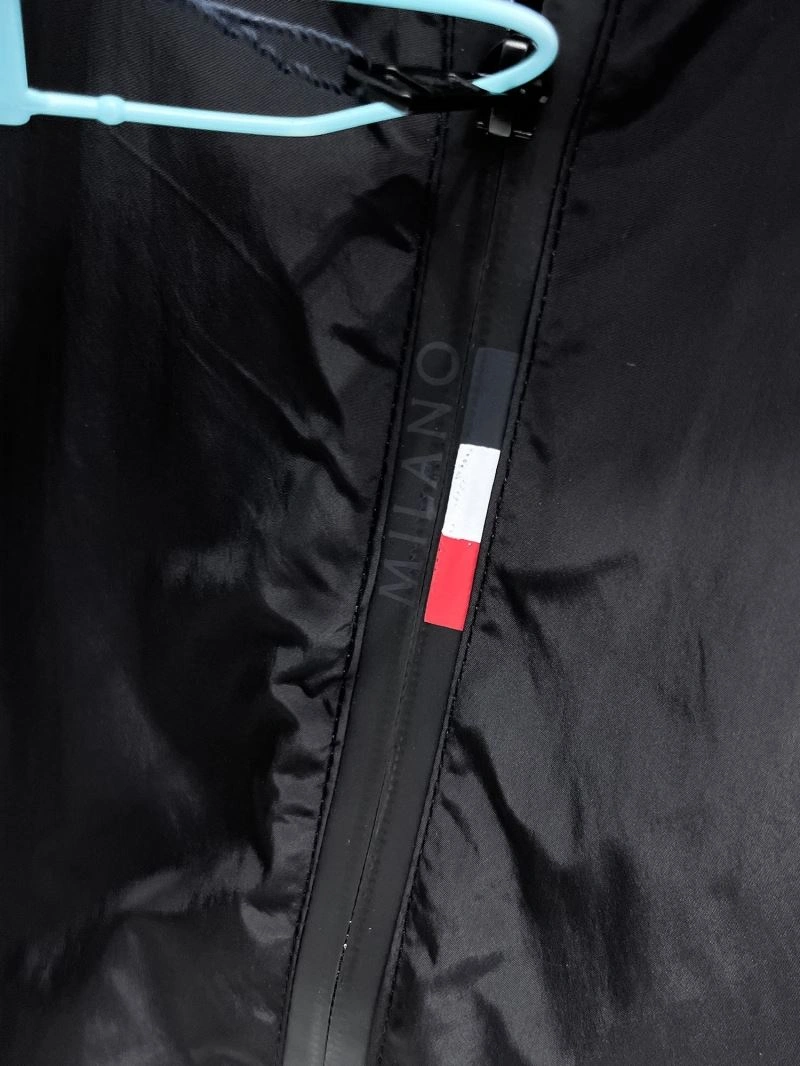 Moncler Outwear Sporty 140706