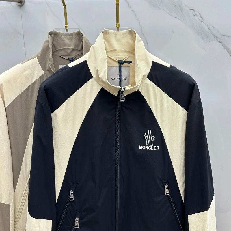 Moncler Outwear Elegant 140703