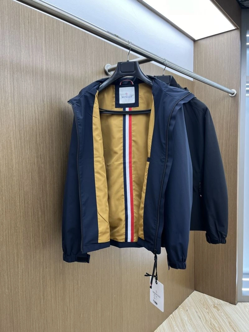 Moncler Outwear Durable 140701