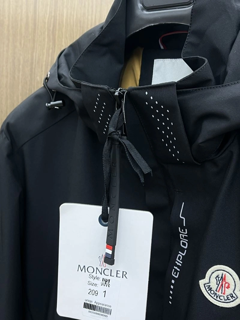 Moncler Outwear Youthful 140708