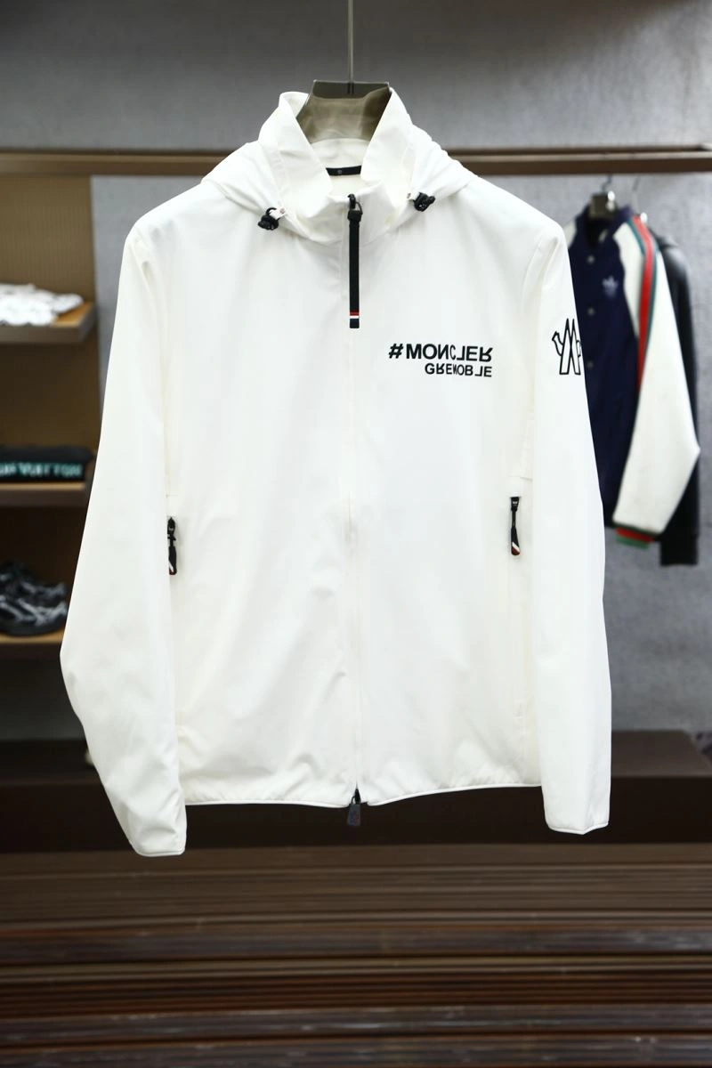 Moncler Outwear Refined 140696
