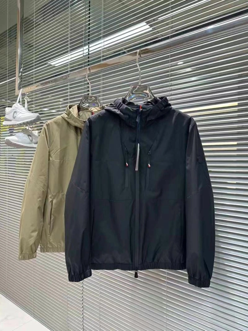 Moncler Outwear ModernLook 140699