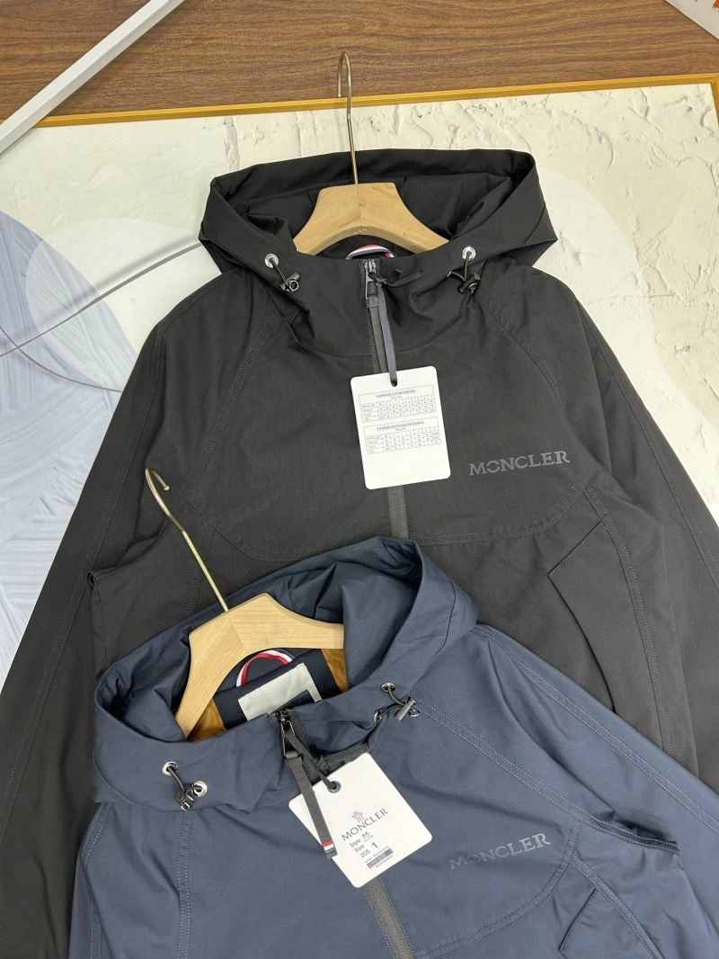 Moncler Outwear Durable 140693