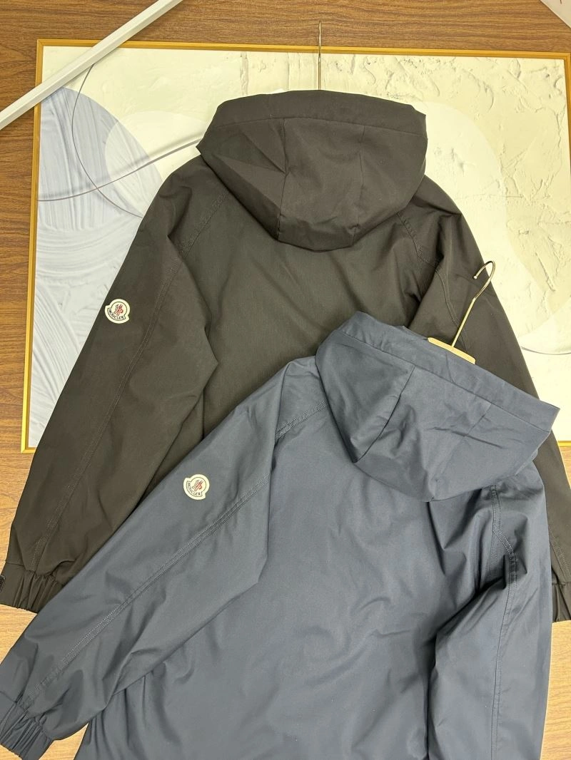 Moncler Outwear Durable 140693
