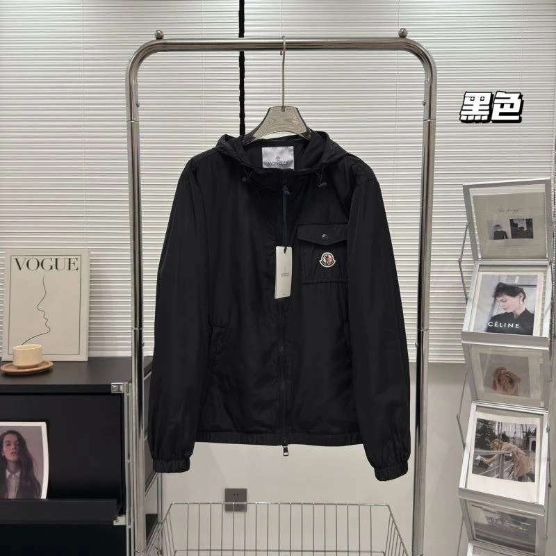 Moncler Outwear Stretchable 140700