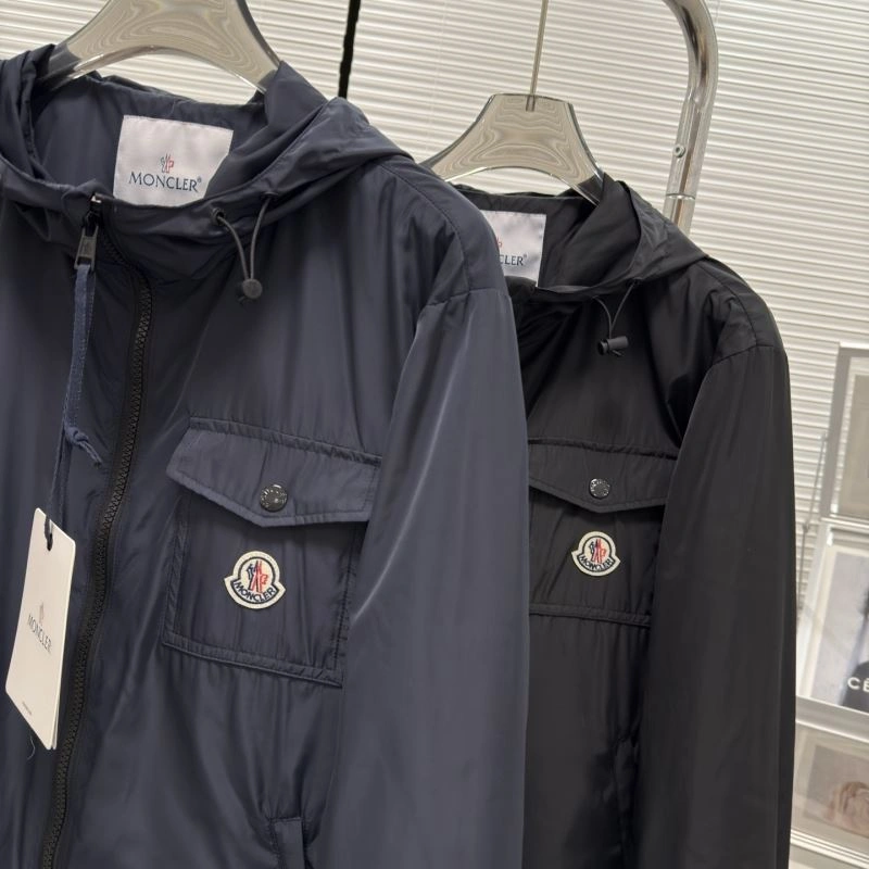 Moncler Outwear Stretchable 140700