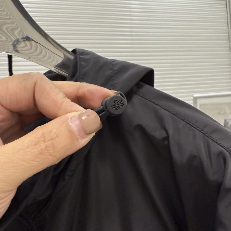 Moncler Outwear Stretchable 140700