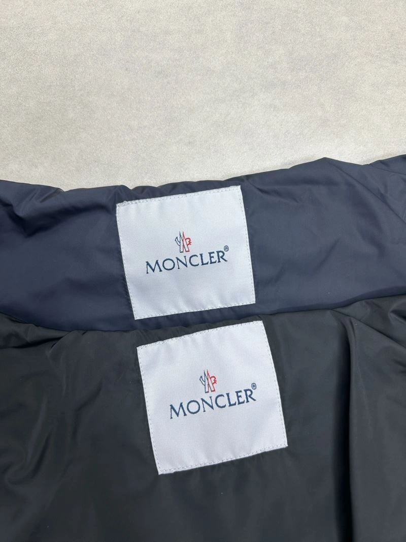 Bold Moncler Outwear 140704